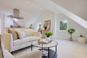 Open Plan Lounge/Diner- click for photo gallery